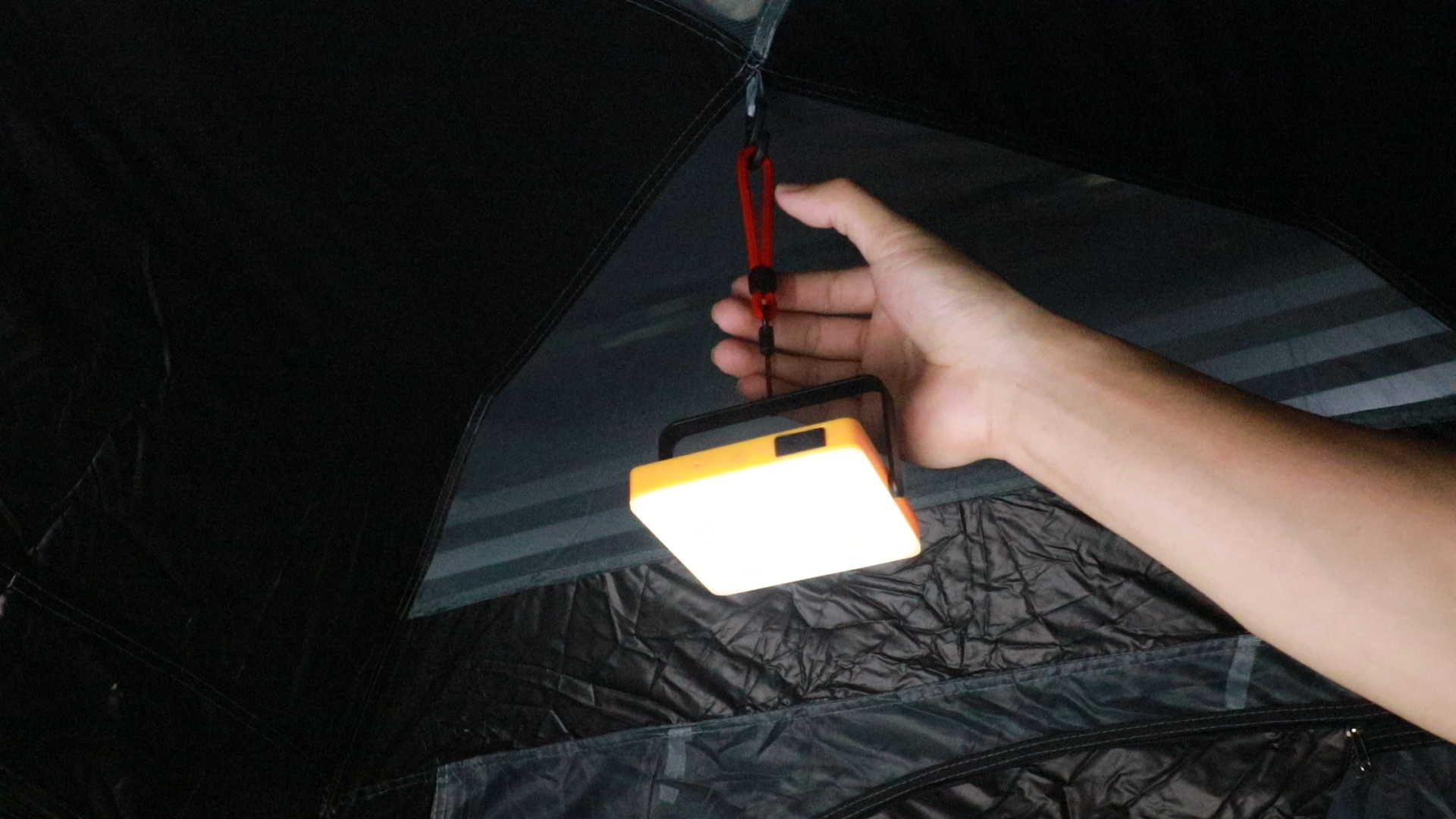 帐篷灯太阳能板