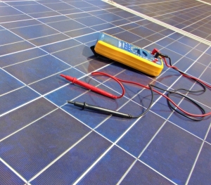 把太阳能转化为电能保存的方法
